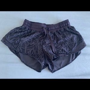 Lululemon short size 6